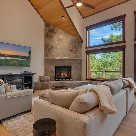 Bluebird Lodge By Tahoe Getaways - 4 Bedroom With Hot Tub, Pool Table & Lake Views